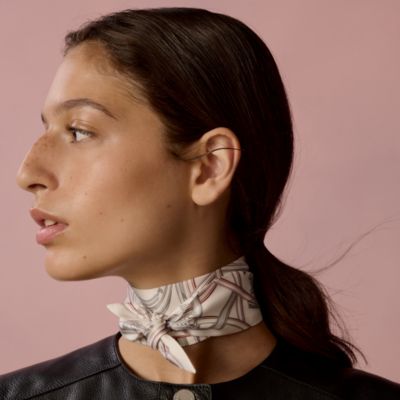 女性用シルクのセレクション | Hermès - エルメス-公式サイト